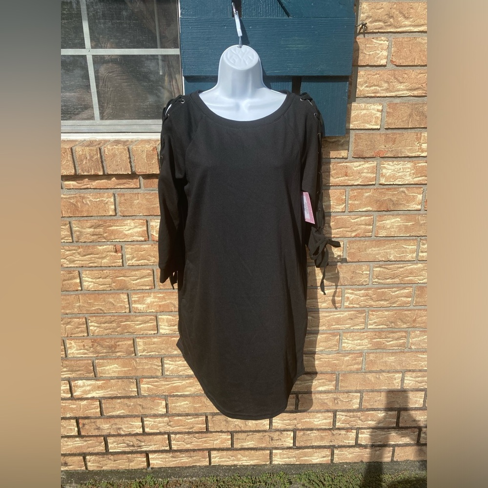 Lace-Up Sleeve Dress in Black Sz S NWT